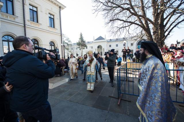 Sfinţirea cea mare a apei la Catedrala Mitropolitană din Iaşi: „Curățește-te, omule, de tot ceea ce ai adunat ca întinăciune și păcat!”