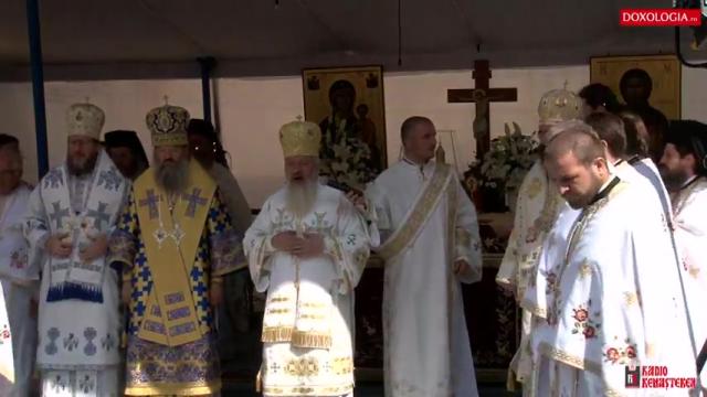 (Video) Sfânta Liturghie a Adormirii Maicii Domnului - Mănăstirea Nicula - partea a II-a