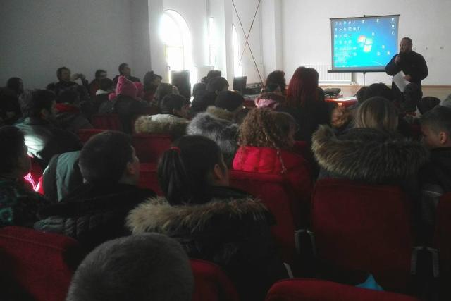 Activități educaționale prilejuite de Ziua Culturii Naționale, la Girov