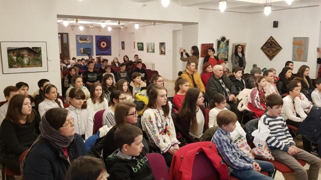 Simpozionul „Tinerii: un neam, o credinţă, o simţire“