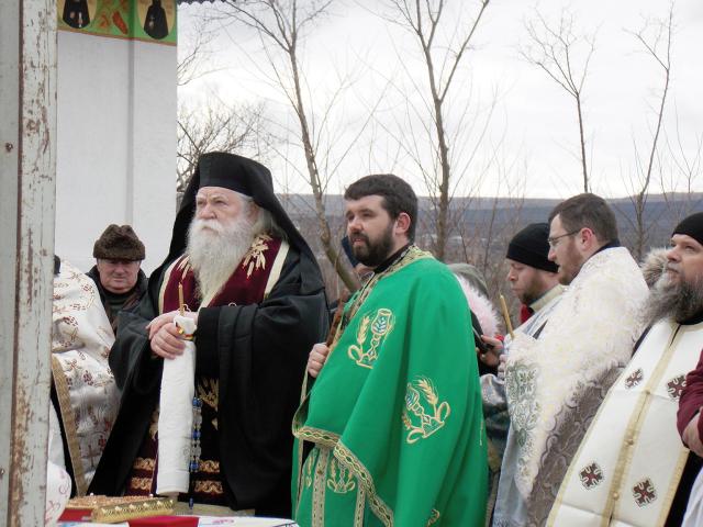 „Clopotul Unirii“ sfinţit de Preasfinţitul Calinic Botoşăneanul