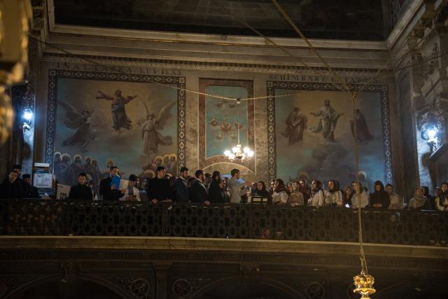 5 ierarhi și zeci de preoți și diaconi, la hramul istoric al Catedralei Mitropolitane din Iași