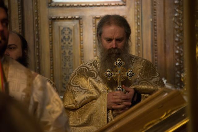 5 ierarhi și zeci de preoți și diaconi, la hramul istoric al Catedralei Mitropolitane din Iași