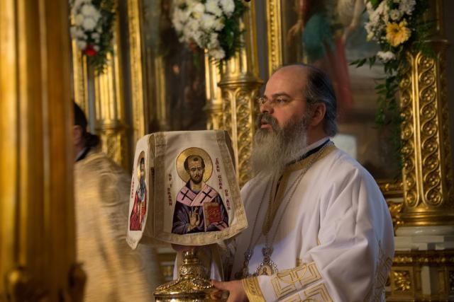 5 ierarhi și zeci de preoți și diaconi, la hramul istoric al Catedralei Mitropolitane din Iași