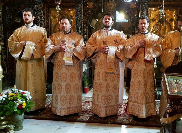Slujbă arhierească la Catedrala Arhiepiscopală din Suceava
