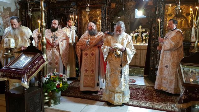 Slujbă arhierească la Catedrala Arhiepiscopală din Suceava