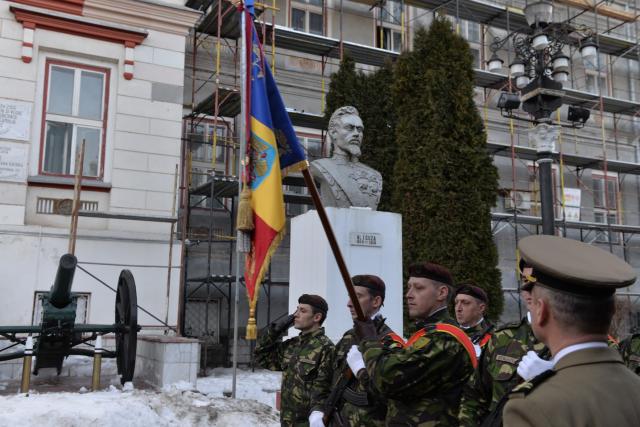 Schimbare de comandă la Brigada 15 Mecanizată „Podu Înalt”: „Atât Crucea, cât și drapelul, inspiră pe cei care se așază sub egida lor”