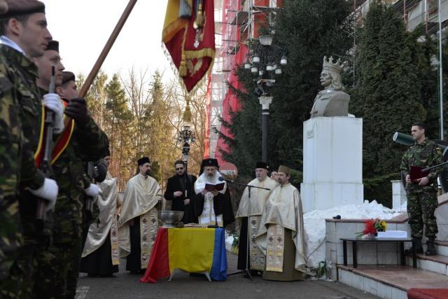 Schimbare de comandă la Brigada 15 Mecanizată „Podu Înalt”: „Atât Crucea, cât și drapelul, inspiră pe cei care se așază sub egida lor”