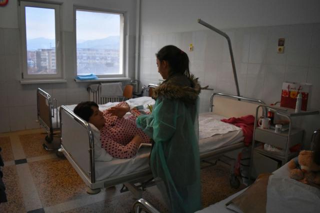 Mărţişoare în dar pacienţilor din Spitalul Judeţean Neamţ