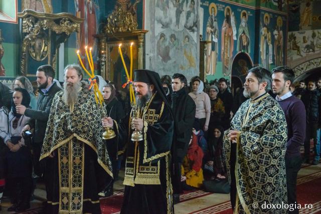 Sfânta Liturghie arhierească la Biserica „Sfântul Sava” din Iași