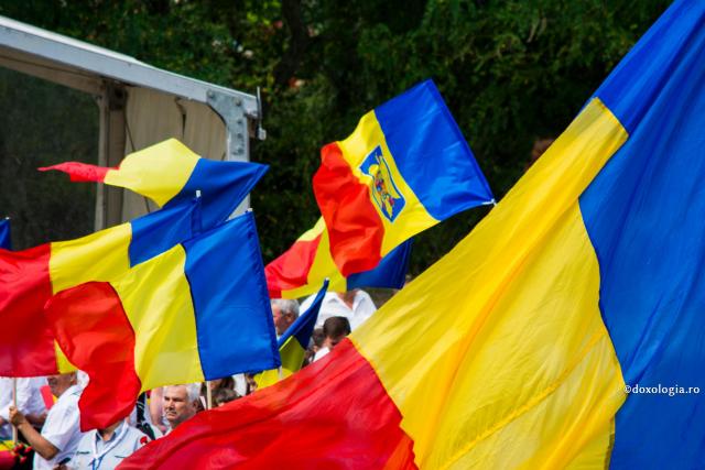 „Unirea românilor și a tuturor teritoriilor locuite de dânșii cu România”