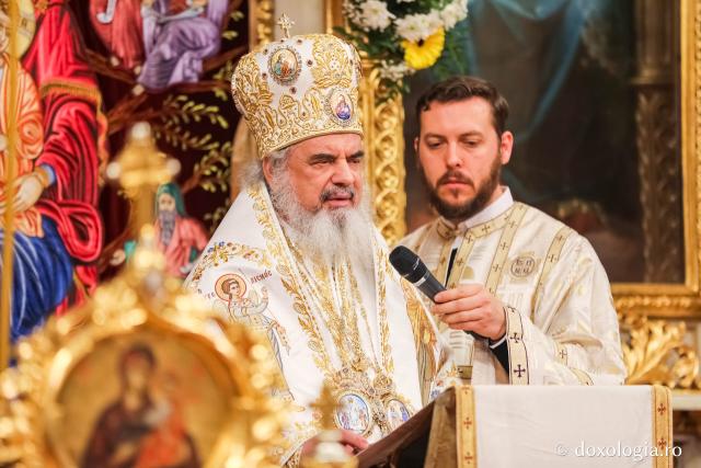 „Evanghelia nu desparte niciodată suferința Crucii de biruința lui Hristos prin Înviere”
