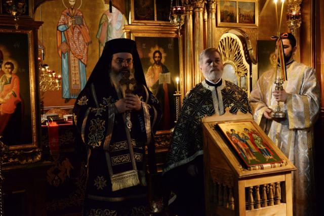 PS Ignatie a slujit la paraclisul Facultăţii de Teologie din Iaşi