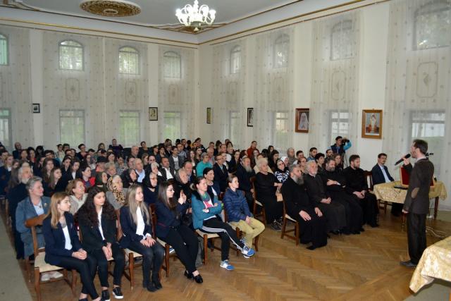 Conferinţa cu tema „Cinstirea Sfintelor Moaște”, la Botoşani