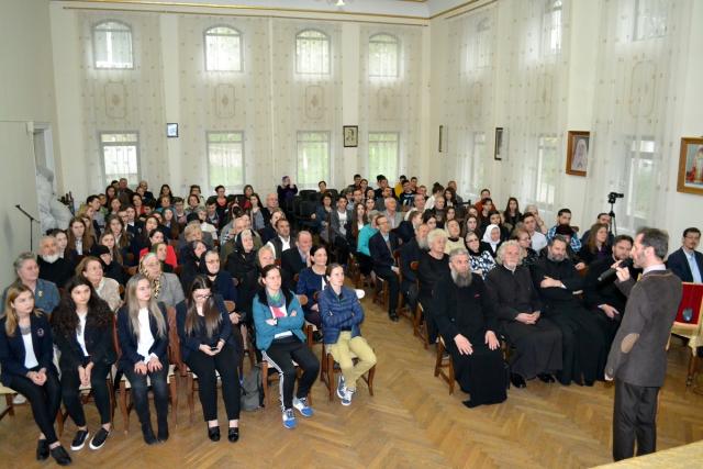 Conferinţa cu tema „Cinstirea Sfintelor Moaște”, la Botoşani