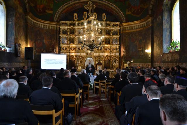 IPS Teofan a participat la conferința preoțească de primăvară la Piatra-Neamț