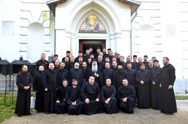 Cursuri pentru obținerea gradelor profesionale în Mitropolia Moldovei și Bucovinei