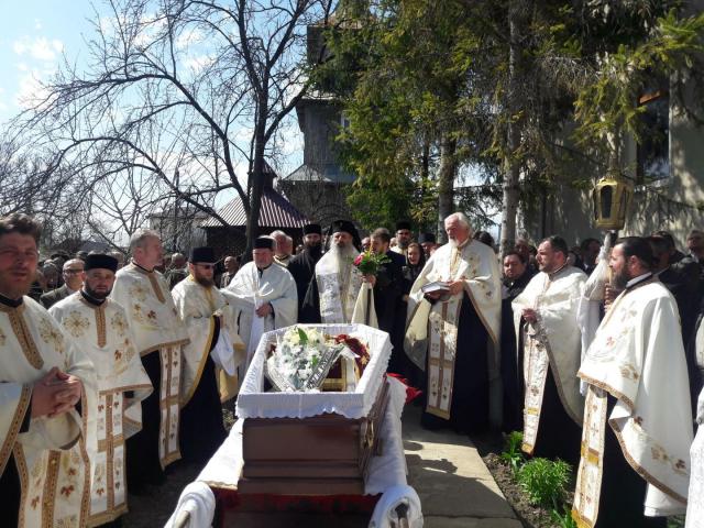 Părintele Dumitru Alexa a fost înmormântat în a treia zi de Paşti