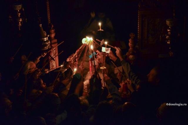 Sfânta Lumină de la Ierusalim va fi adusă în România de Sfintele Paști