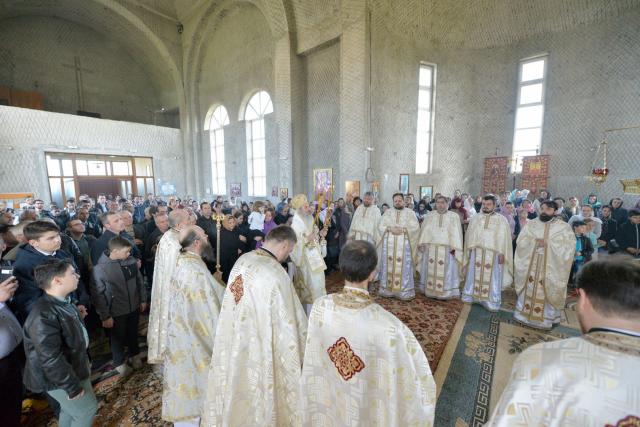 IPS Părinte Mitropolit Teofan a slujit la Biserica „Sfântul Ilie” din Piatra-Neamț