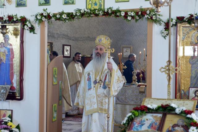IPS Părinte Mitropolit Teofan a slujit la Biserica „Sfântul Ilie” din Piatra-Neamț