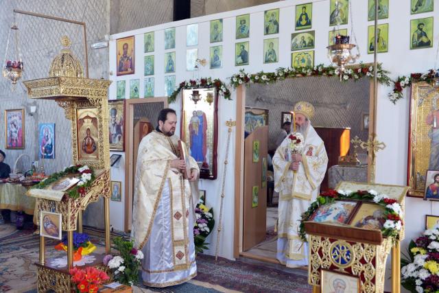 IPS Părinte Mitropolit Teofan a slujit la Biserica „Sfântul Ilie” din Piatra-Neamț