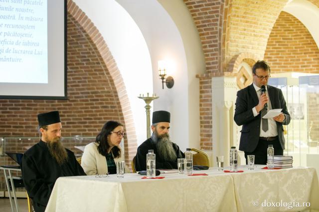 Editura Doxologia a lansat cartea părintelui Placide Deseille - „Din Răsărit în Apus – Ortodoxie și Catolicism”