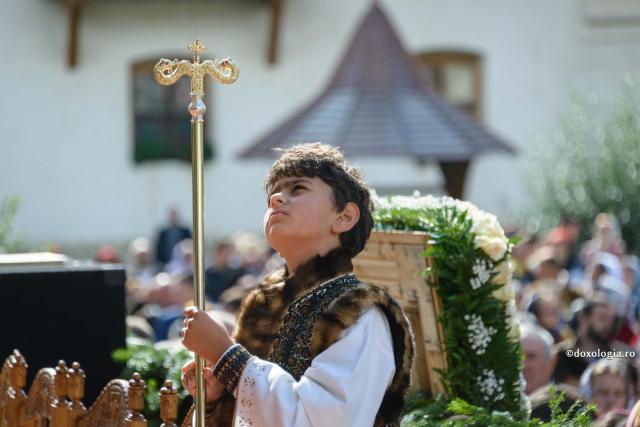 (Video) Ierarhul - stăpân sau slujitor al tuturor?