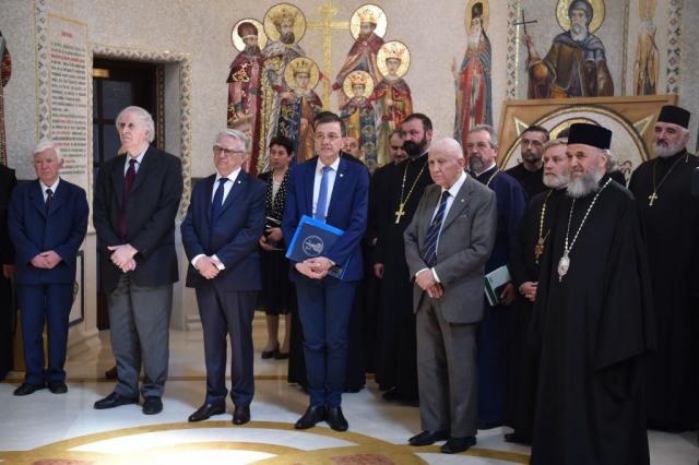 Academicianul Emilian Popescu a primit Ordinul „Sfântul Apostol Andrei Ocrotitorul României”