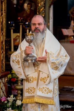 Slujirea arhierească a Preasfințitului Părinte Ignatie în Duminica Mironosițelor și de Sărbătoarea Sfântului Gheorghe