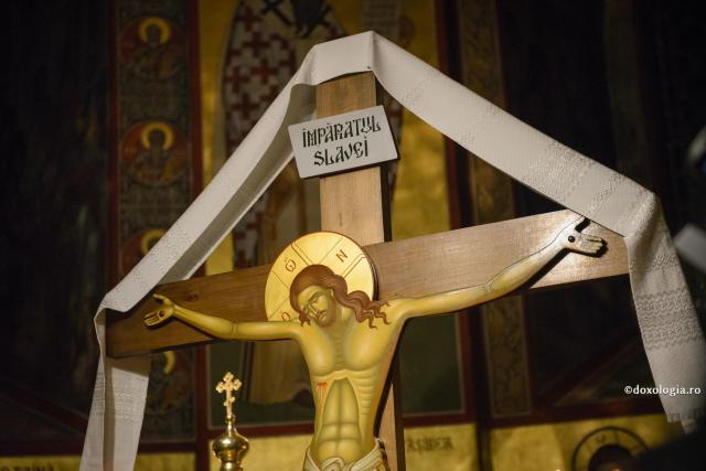 (Audio) „Săptămâna Sfintelor Pătimiri - perioada în care trebuie să punem început bun pocăinţei noastre” - Arhimandritul Dosoftei Şcheul