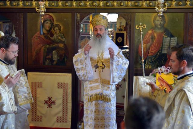 IPS Mitropolit Teofan: „Mântuitorul s-a arătat femeilor mironosițe pentru prima dată, răsplătindu-le devotamentul lor, credința și curajul”