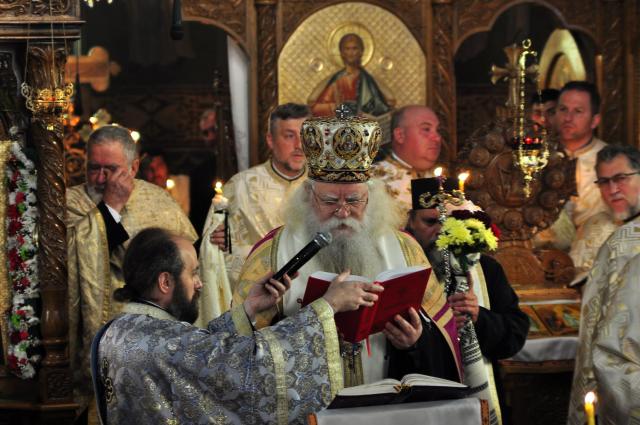 Părintele Vasile Adiaconiței a fost înmormântat