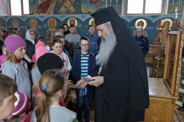 IPS Mitropolit Teofan în vizită pastorală la parohiile din Arhiepiscopia Iaşilor