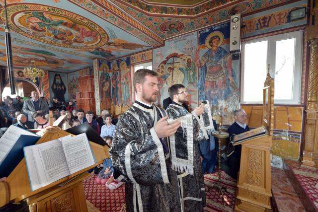 IPS Mitropolit Teofan în vizită pastorală la parohiile din Arhiepiscopia Iaşilor