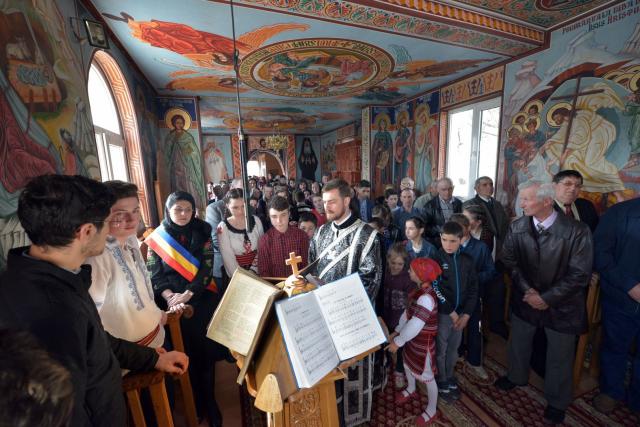 IPS Mitropolit Teofan în vizită pastorală la parohiile din Arhiepiscopia Iaşilor