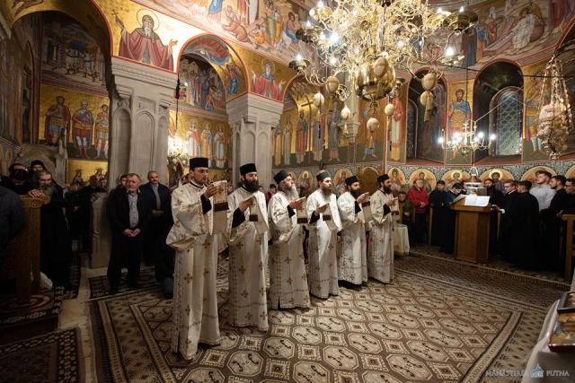 Sărbătoarea Sfântului Iacob Putneanu la Mănăstirea Putna: „De la Sfântul Iacob învățăm cele ale Școlii și cele ale Bisericii”