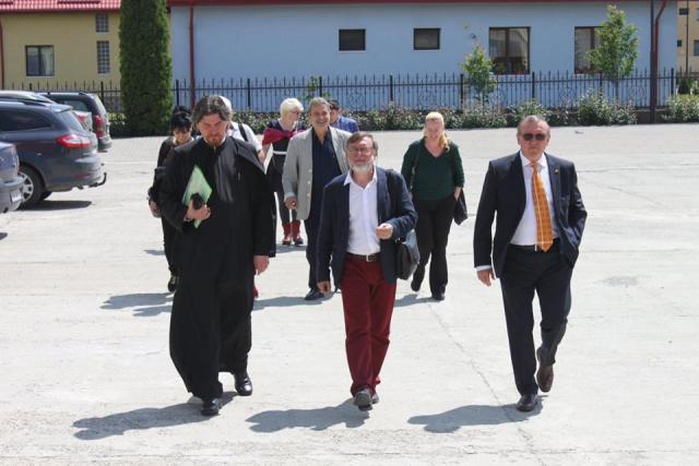Horă a unirii artelor la Aşezământul de Copii „Sfântul Leontie de la Rădăuţi“
