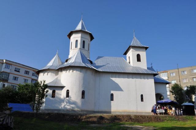 Cinstirea Sfinţilor Împăraţi Constantin şi Elena în Moldova