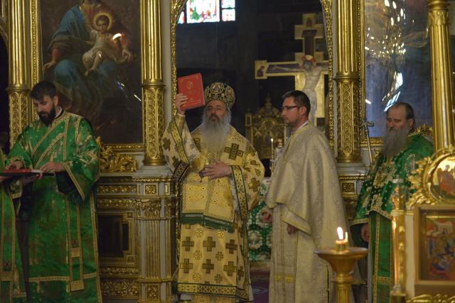 Sărbătoarea Pogorârii Duhului Sfânt la Catedrala Mitropolitană din Iași – „Țelul vieții creștine este dobândirea Duhului Sfânt”