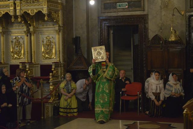 Sărbătoarea Pogorârii Duhului Sfânt la Catedrala Mitropolitană din Iași – „Țelul vieții creștine este dobândirea Duhului Sfânt”