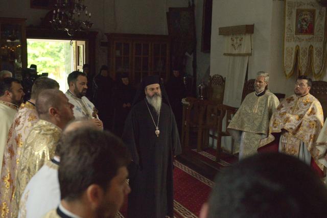 La Miclăușeni continuă cursurile preoțești de formare profesională