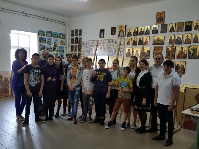 „Pensonul fermecat” – Proiect educațional între Seminarul Teologic Mănăstirea Neamț și CSEI Târgu-Neamț