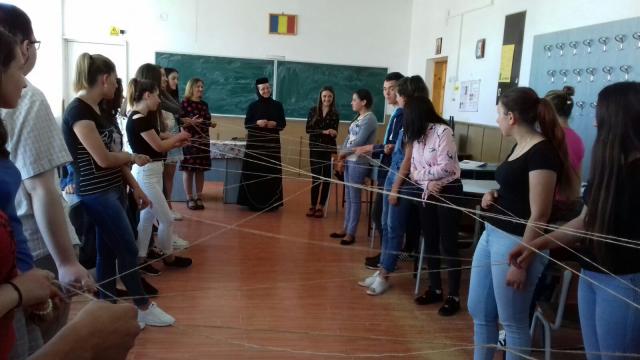 Ore de asistență socială predate în școli de studenții Facultății de Teologie Iași