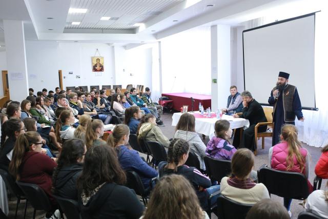 Întâlnirea Tinerilor de pe Valea Muntelui Ceahlău - Patimi și Virtuți. Alegerile ne fac ceea ce suntem