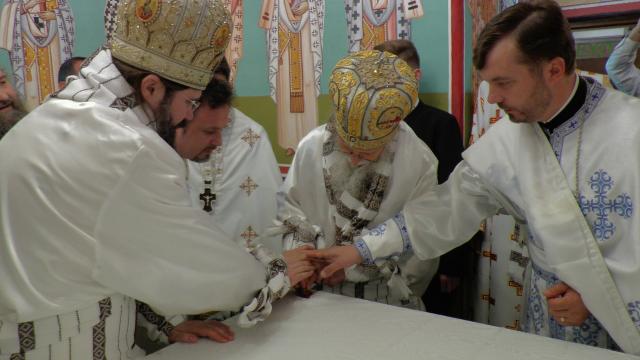 Târnosire de biserică și Sfânta Liturghie arhierească la Centrul de plasament din Gura Humorului