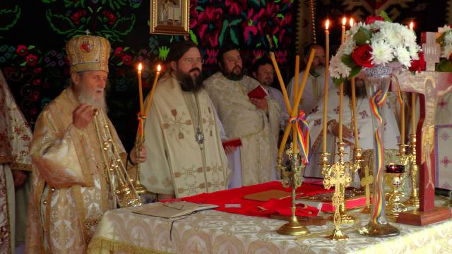 Târnosire de biserică și Sfânta Liturghie arhierească la Centrul de plasament din Gura Humorului