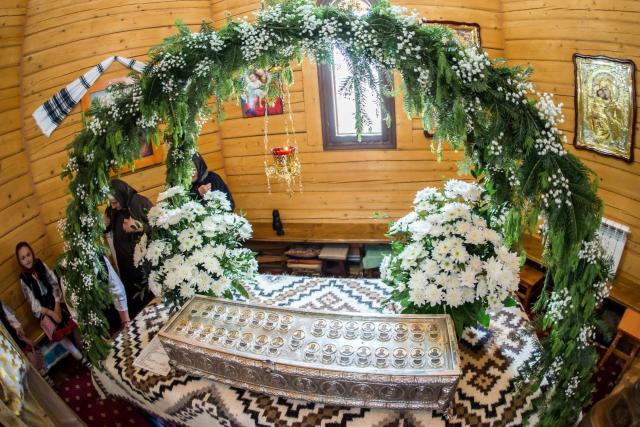 Binecuvântarea sfinților la Parohia Straja II din Suceava