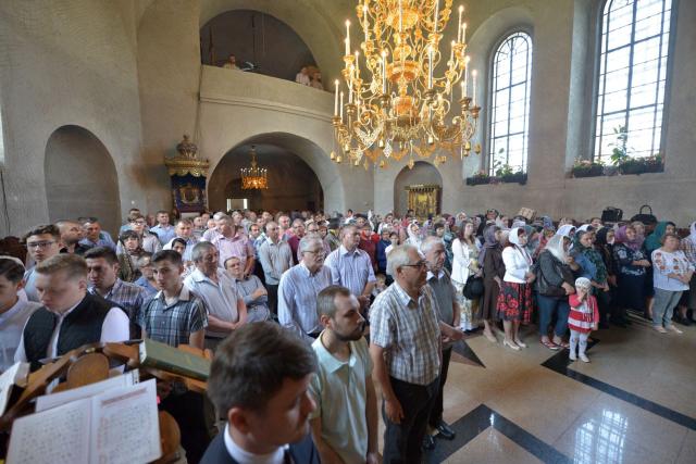 IPS Mitropolit Teofan a slujit la Biserica Vovidenia din Botoșani