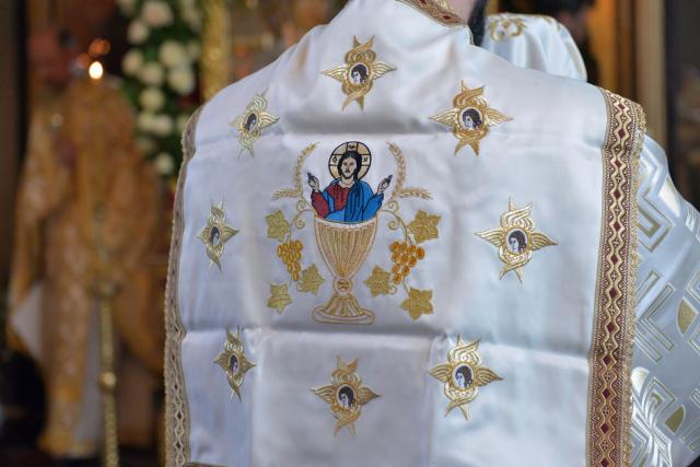 IPS Mitropolit Teofan a slujit la Biserica Vovidenia din Botoșani